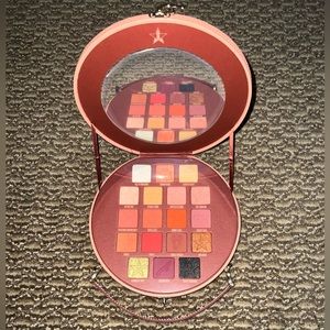 Pricked by Jeffery Star Artistry Palette